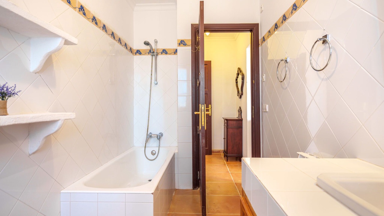 Photo of Bathroom in Es Llombards