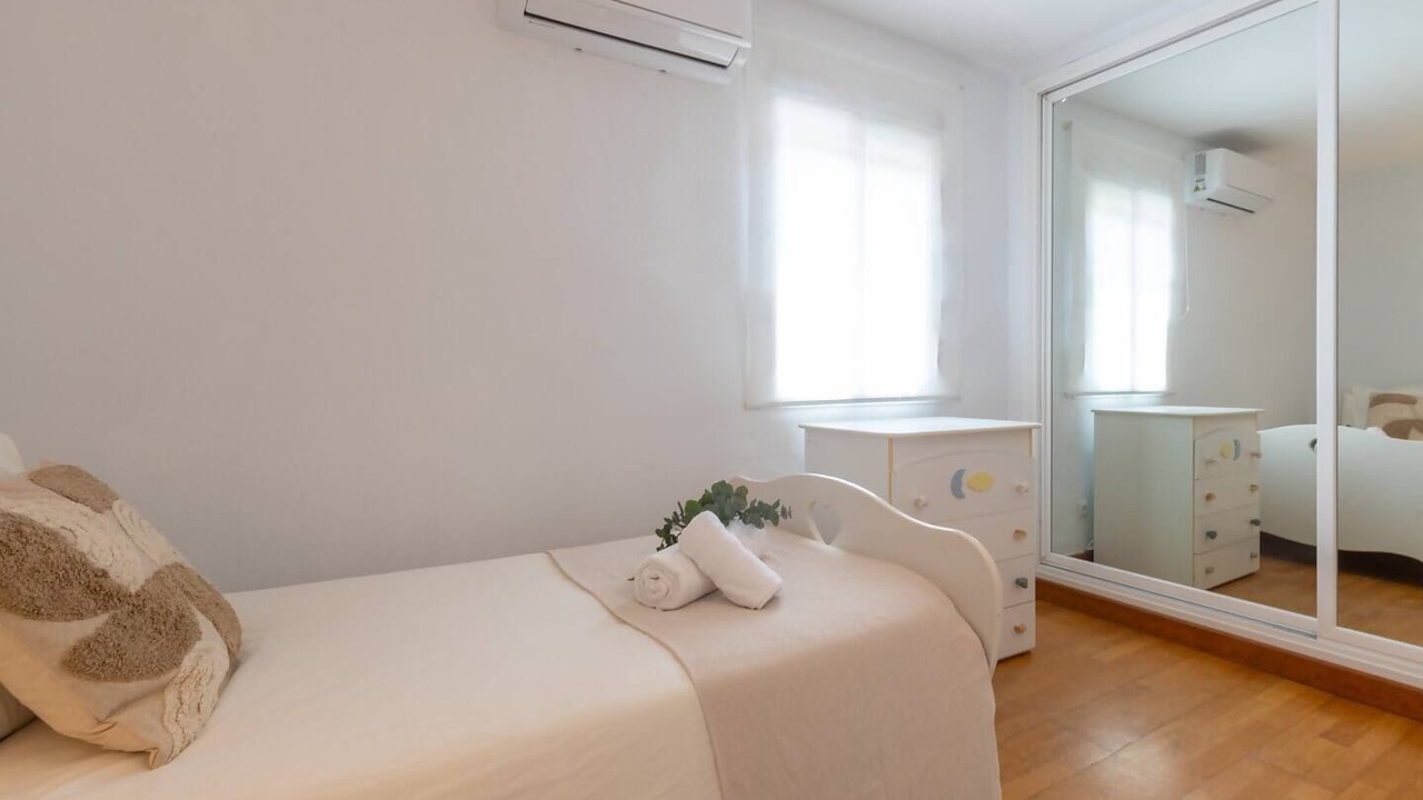 Photo of Bedroom in New Golden Mile