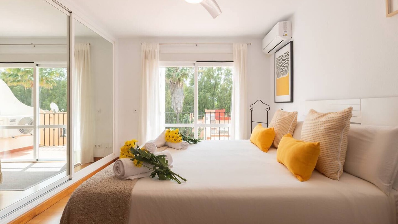 Photo of Bedroom in New Golden Mile