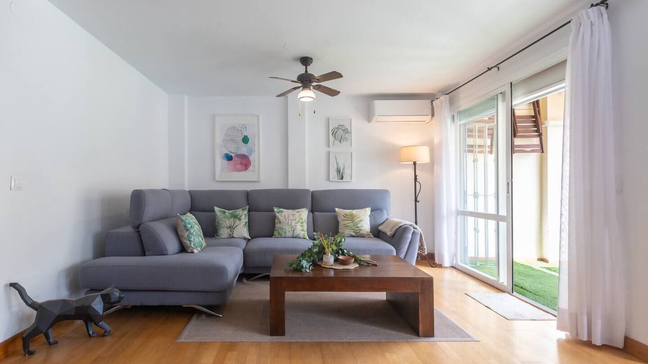 Photo of Livingroom in New Golden Mile