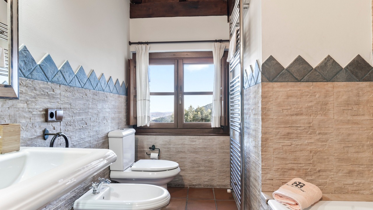 Photo of Bathroom in Aronces