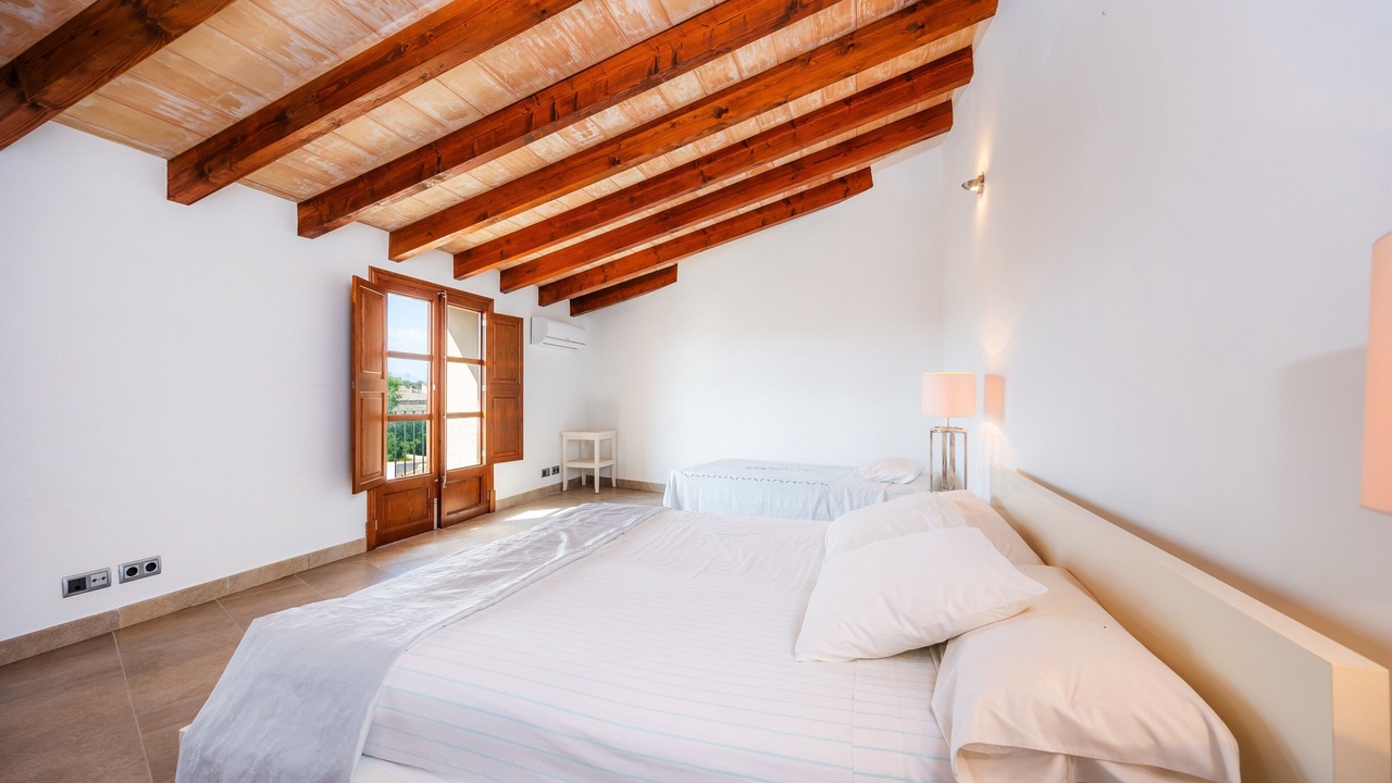 Photo of Bedroom in Pina