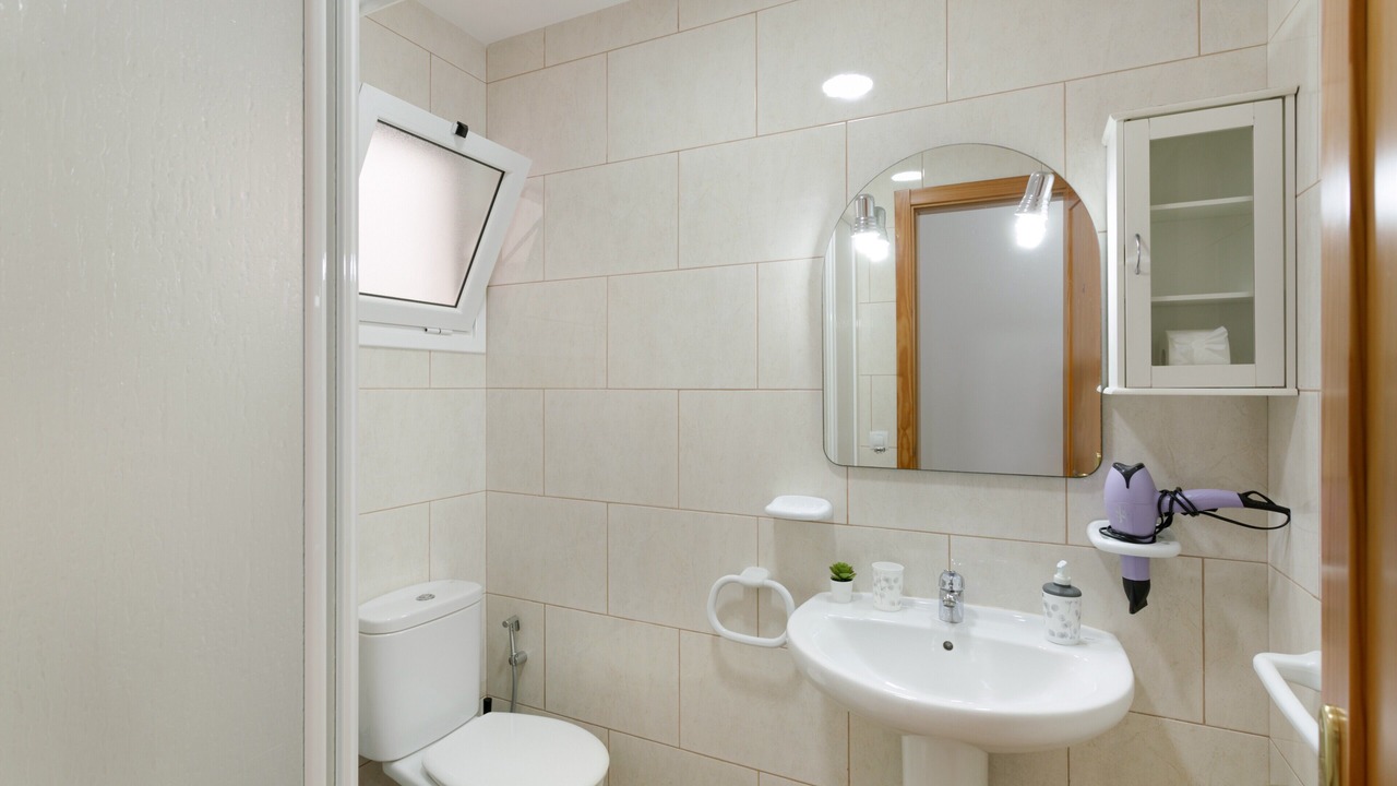 Photo of Bathroom in Vecindario