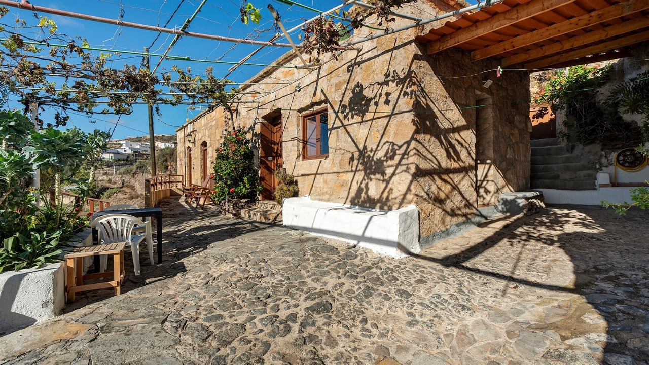 Photo of Outdoor in Fasnia
