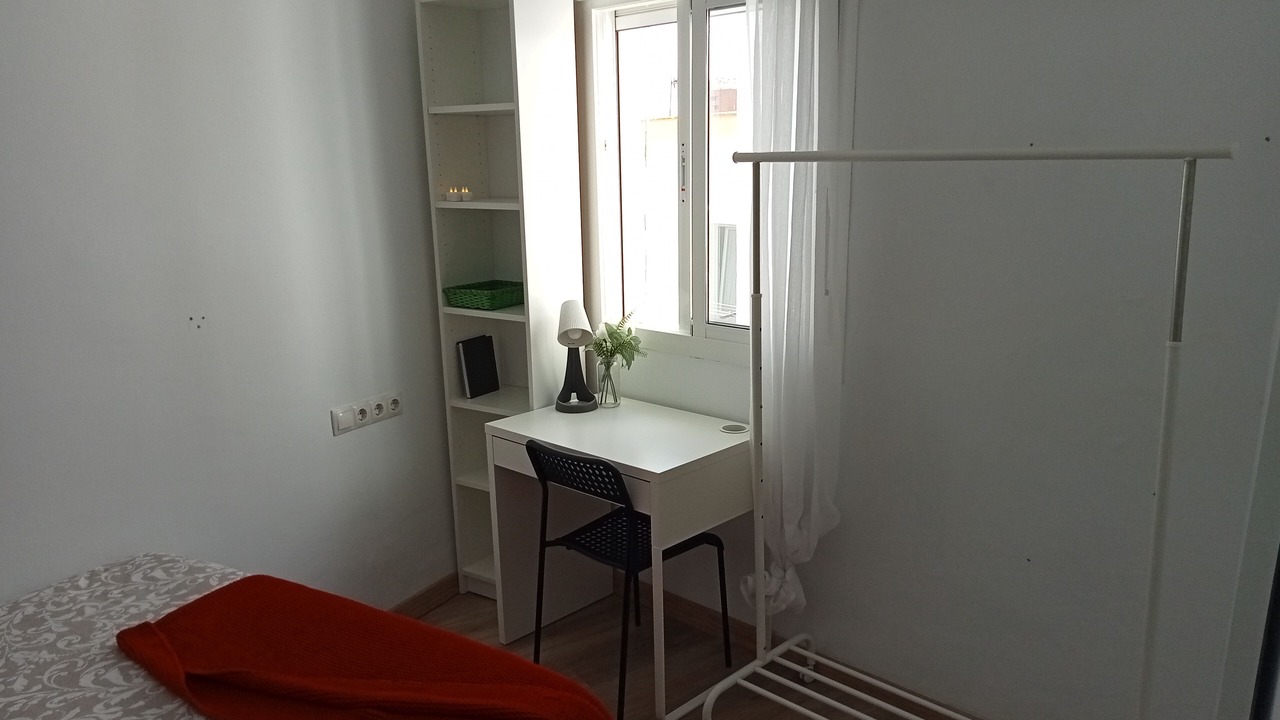 Photo of Bedroom in Doctor Barraquer-Grupo Renfe-Policlinico