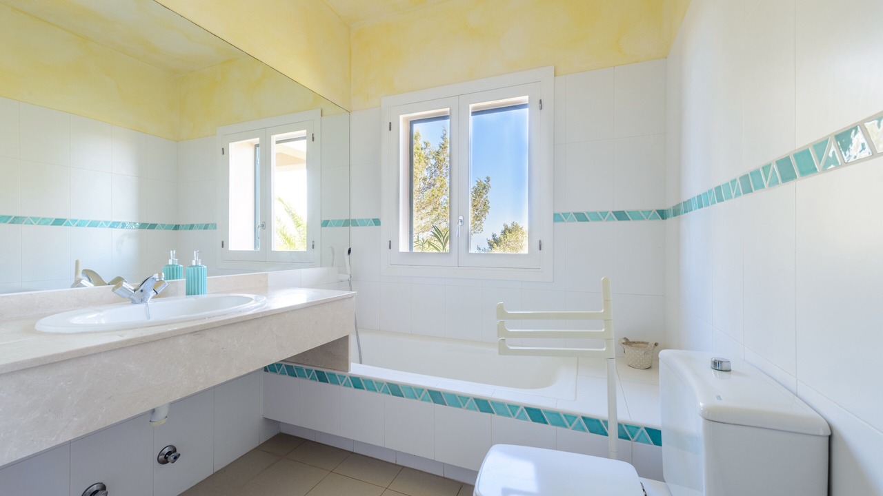 Photo of Bathroom in Sant Josep de sa Talaia
