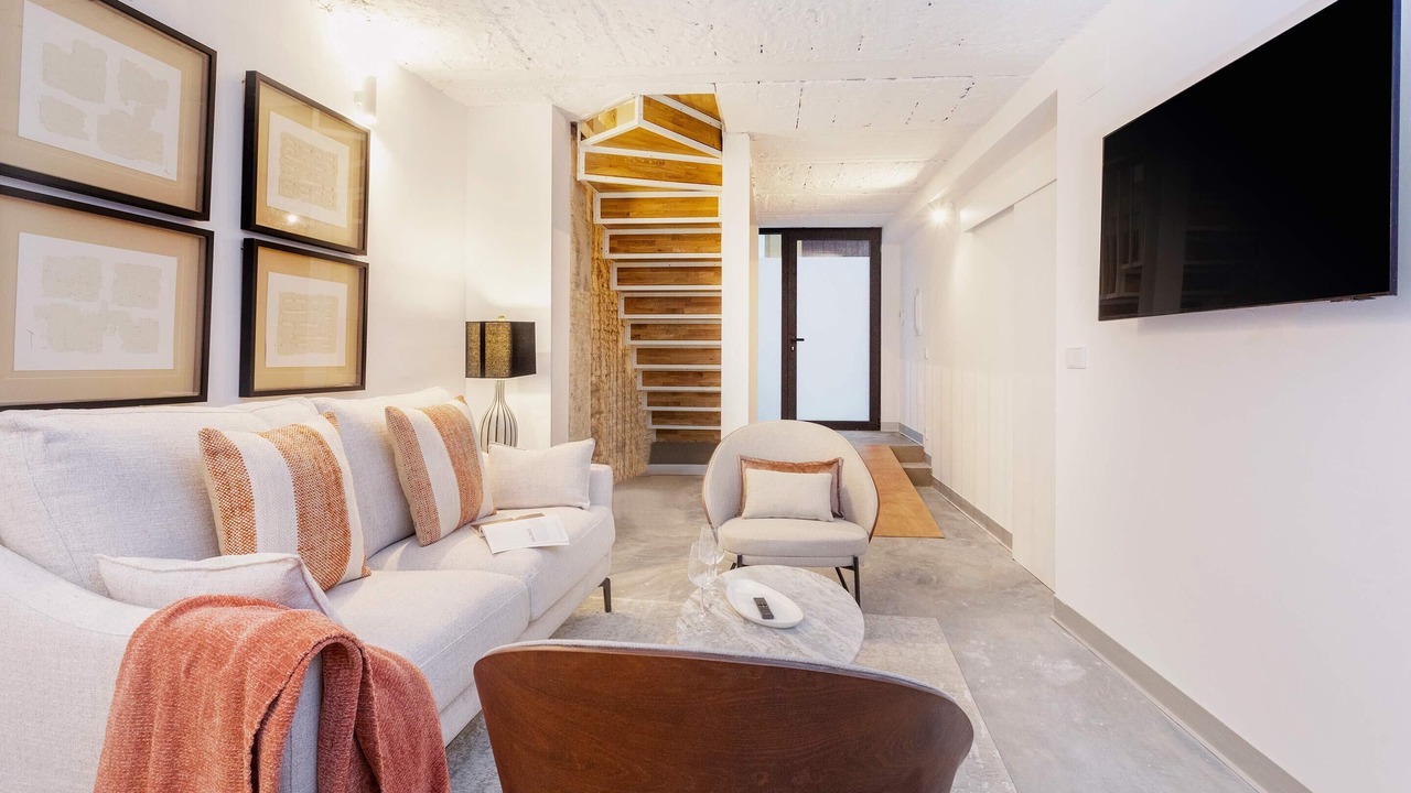 Photo of Livingroom in Alameda