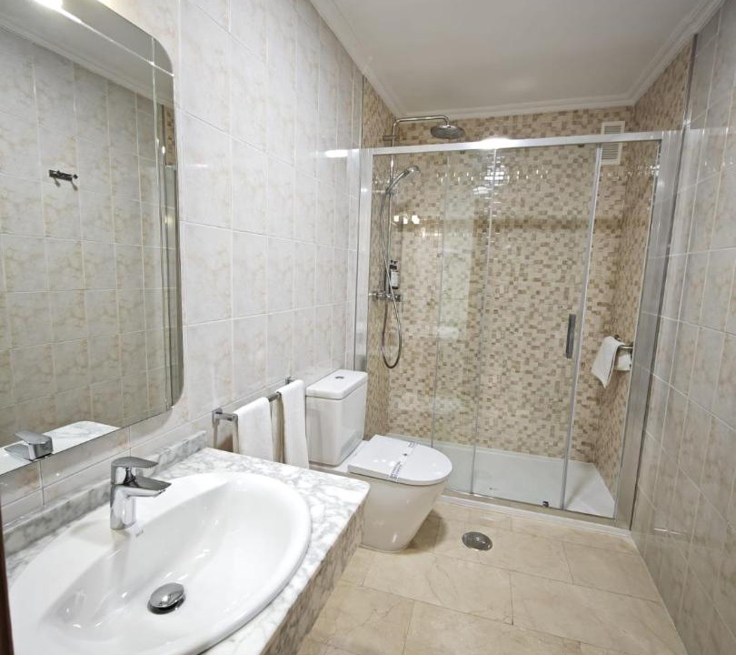 Photo of Bathroom in Villares de la Reina