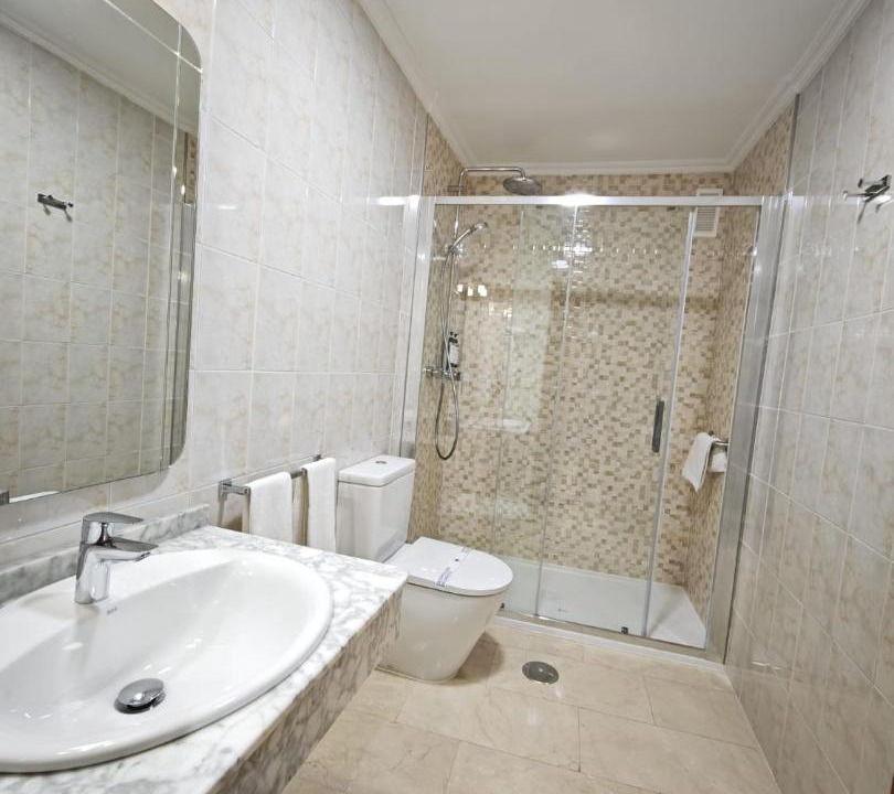 Photo of Bathroom in Villares de la Reina