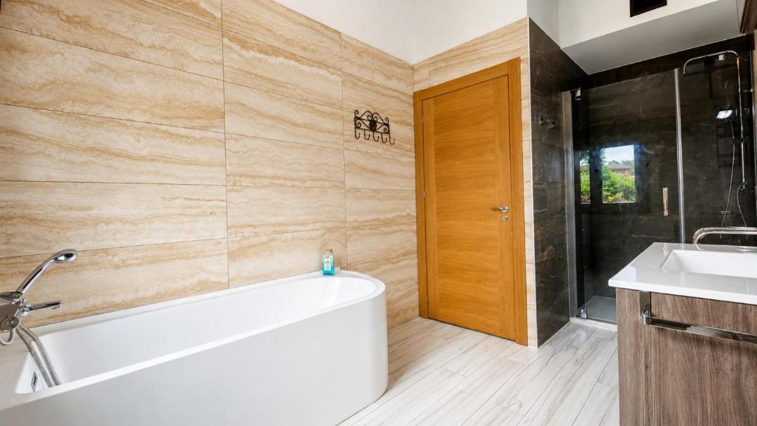 Photo of Bathroom in Llamigo