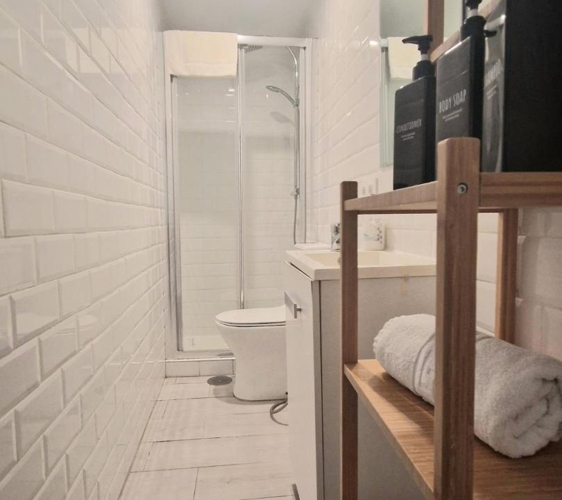 Photo of Bathroom in Leon XIII-Los Naranjos