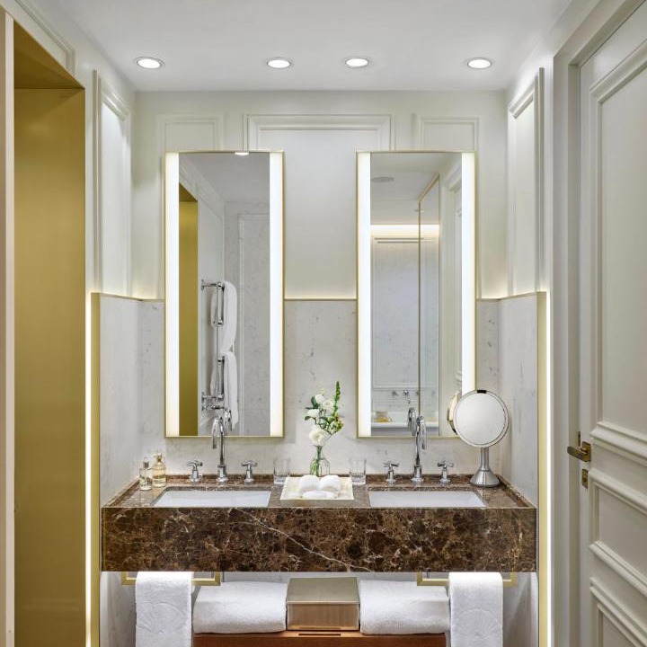 Photo of Bathroom in Golden Triangle of Art