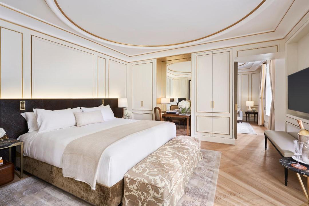 Photo of Bedroom in Golden Triangle of Art