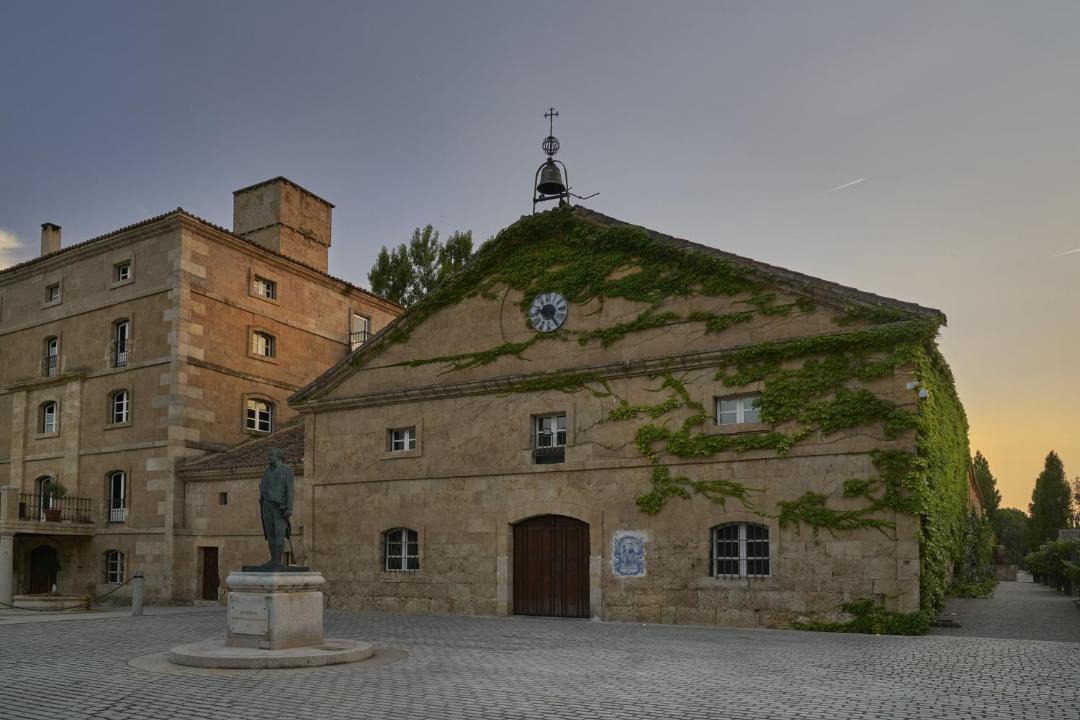 Photo of Buildings in Valverdon