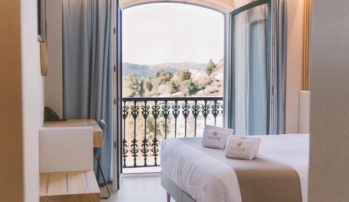 Deluxe Room, City View