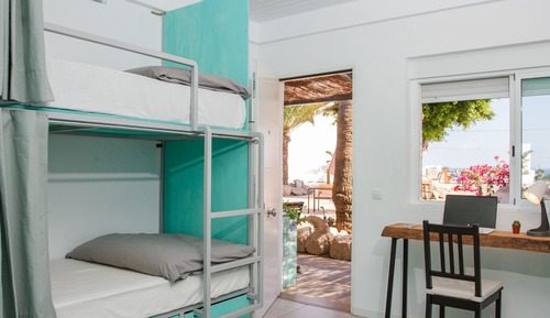 Shared Dormitory, Mixed Dorm (Shared mixed dorm sleeps 6 people)
