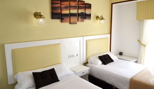 Superior Double Room, Partial Sea View