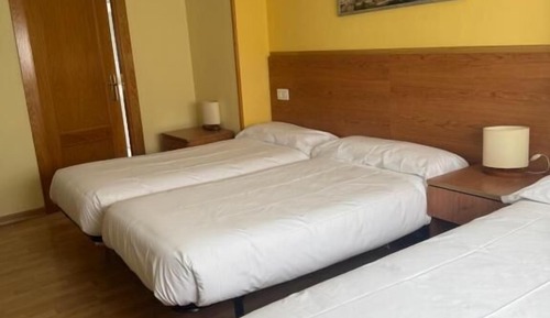 Classic Triple Room, City View