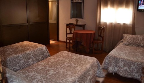 Basic Triple Room, City View