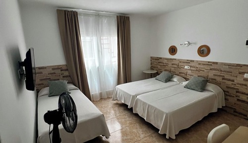 Triple Room
