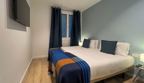 Apartment (4 Bedrooms)