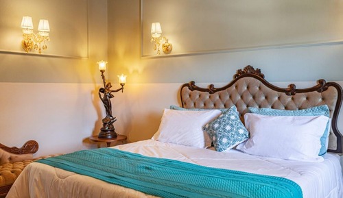 Deluxe Double Room, 1 Queen Bed (2)
