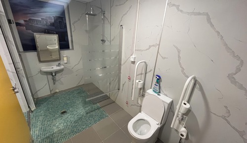 Comfort Shared Dormitory, Women only