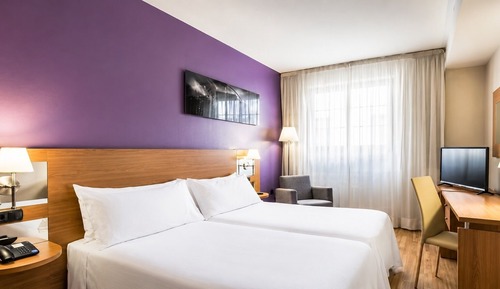 Standard Double Room (2 adultos)