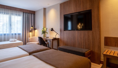Standard Room (with extra bed)