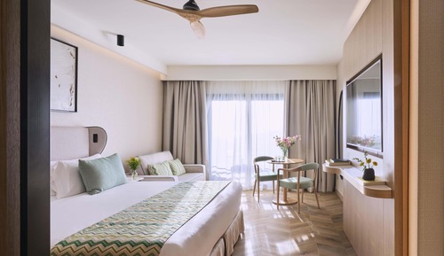 Double Room (Adapted)