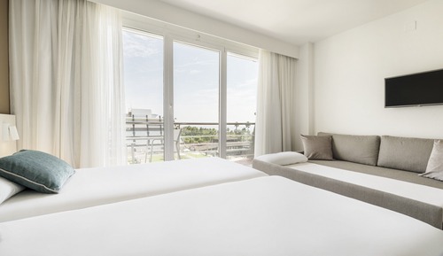 Double Room (with extra bed) (2 Adults + 1 Child)