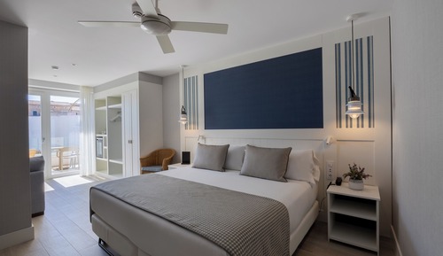 Premium Triple Room, Terrace, Sea View