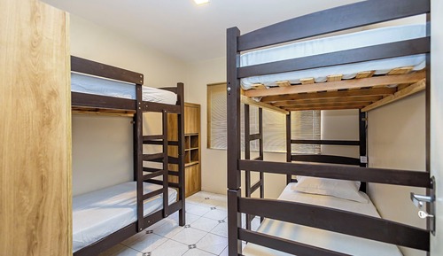Male Shared Dormitory, Balcony