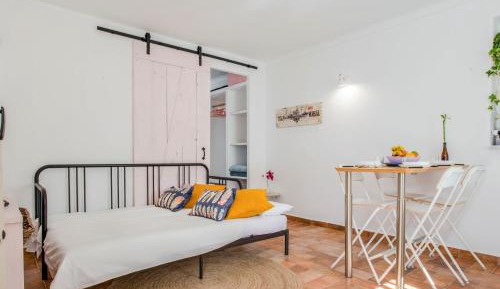 Apartment with Shower