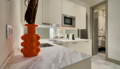 One-Bedroom Apartment with Balcony
