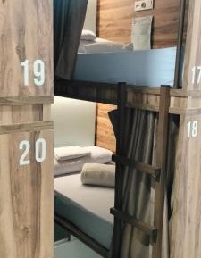 Bunk Bed in Mixed Dormitory Room - 14 Beds