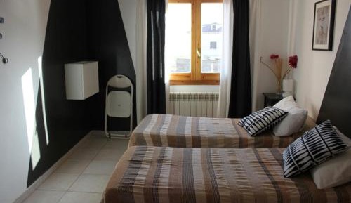 Twin Room with Shared Bathroom