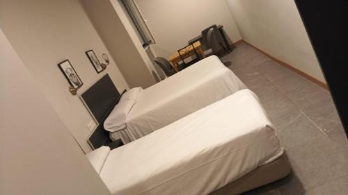 Basic Triple Room