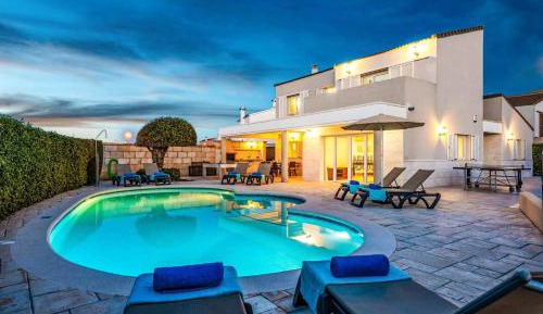 Villa
