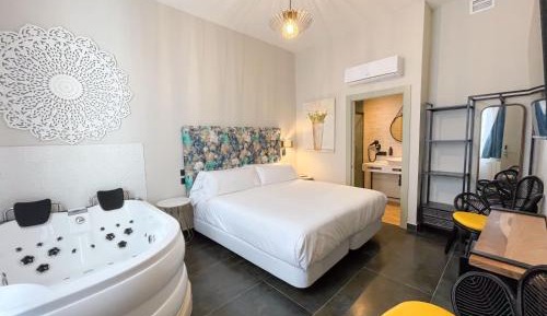 Room with Spa Bath
