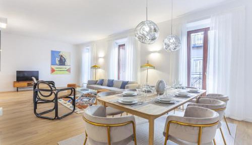 Four-Bedroom Apartment III