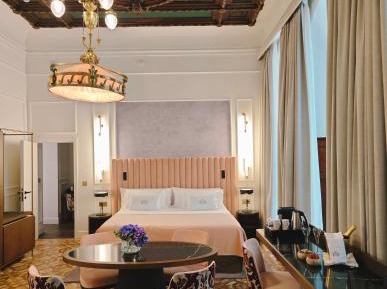 Family Suite (2 Adults + 3 Children)