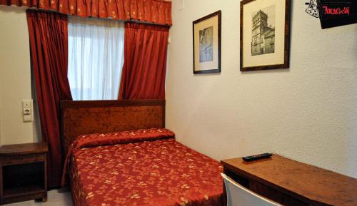 Budget Single Room