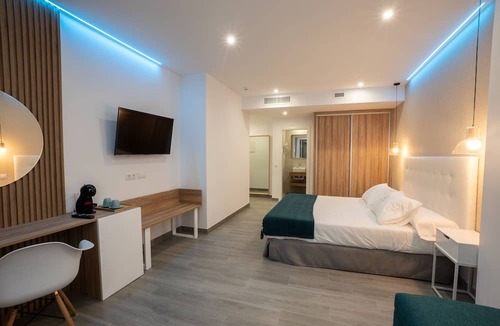 Nerja City Centre Hostel | Nerja VG Hostal Boutique