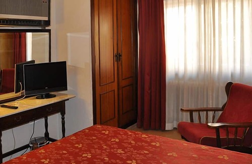 Alamedilla Hotel | Hotel Reyes Catolicos