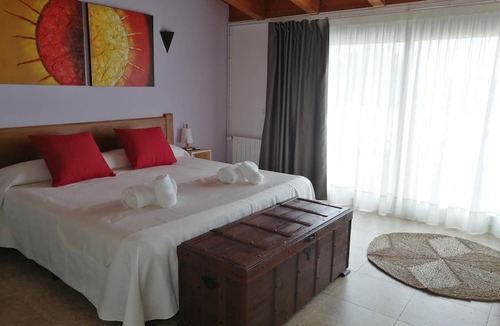 Moja House | Cal Roig