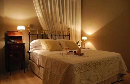 Eixample Bed & Breakfast | Circa 1905