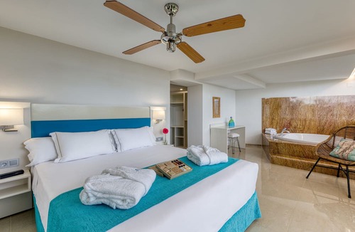 Vera Beach Hotel | Playavera Hotel - Naturist Friendly