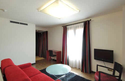 Daroca Hotel | Hotel Cienbalcones