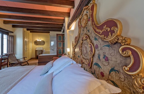 Santa Pau Hotel | Hotel Cal Sastre